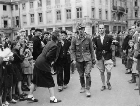 Der Aufstand der Trümmer: Eine Geschichte des heroischen Widerstands gegen die französischen Kolonialherren unter der Führung von Hoàng Hoa Thám